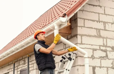 Pose et remplacement de gouttières à Demi-Quartier